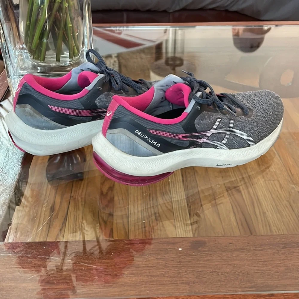 ASICS Size 7.5 GEL-Pulse 13 Gray / Pink / White Running Shoes - Picture 2 of 6